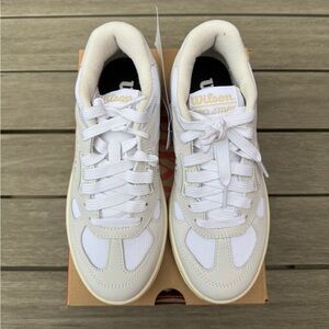 Wilson Pro Staff 87 Mid Women's Shoe